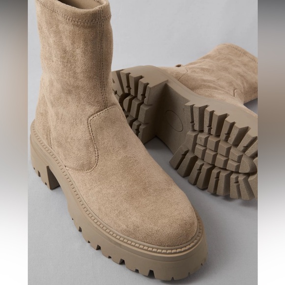 AE Sock Lug Boot - Picture 1 of 6